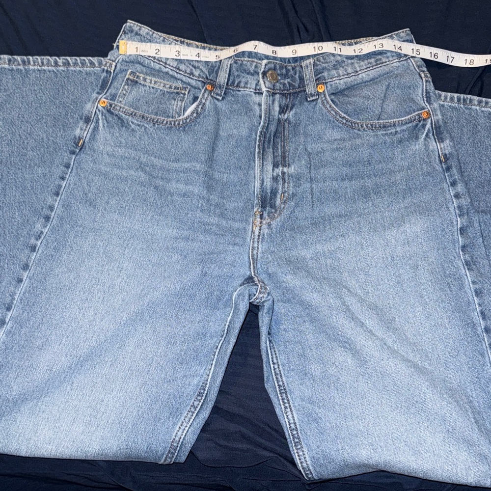H&M 90’s Straight Ultra High Waist